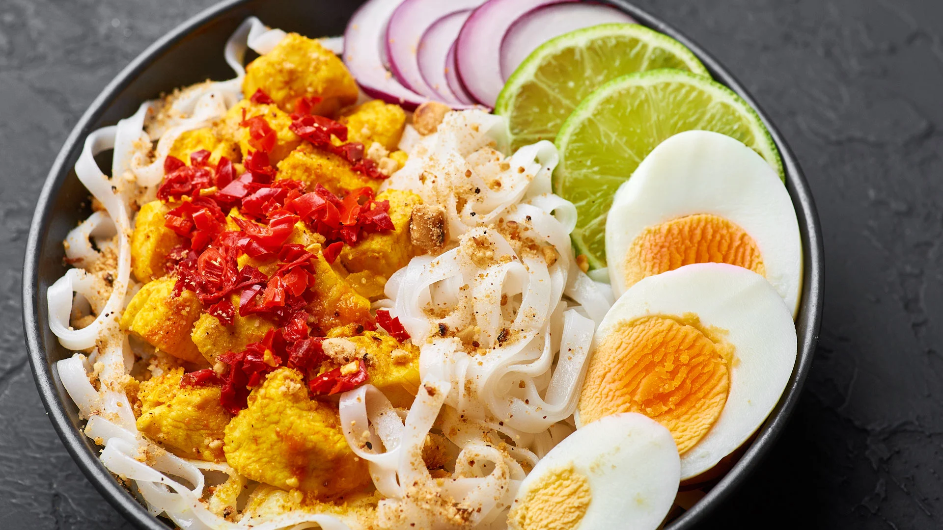 Myanmar-Traditional-Dishes-To-Try-Nan-Gyi-Thoke